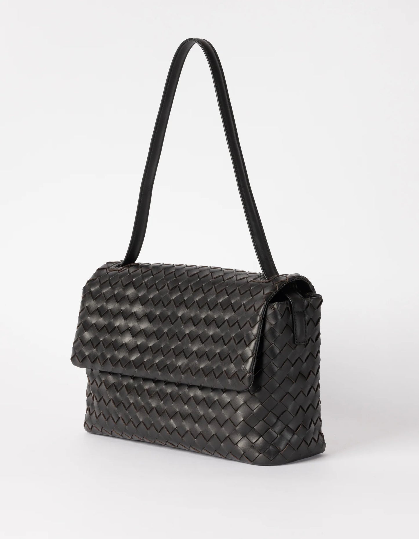 Kenzie Shoulder Bag in Woven Classic Leather