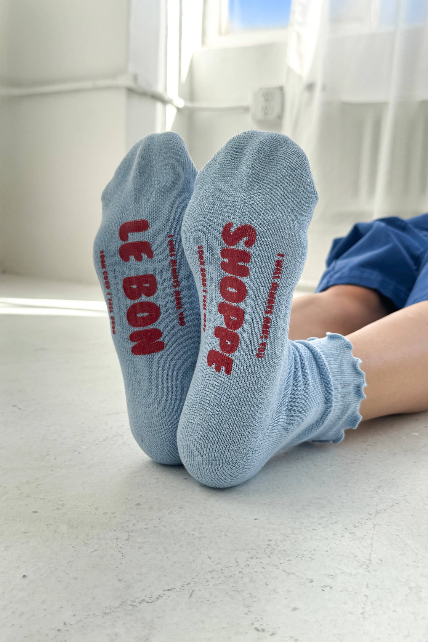 Ruffled Hugger Crew Socks  (Wholesale): BANANA CREAM / RED